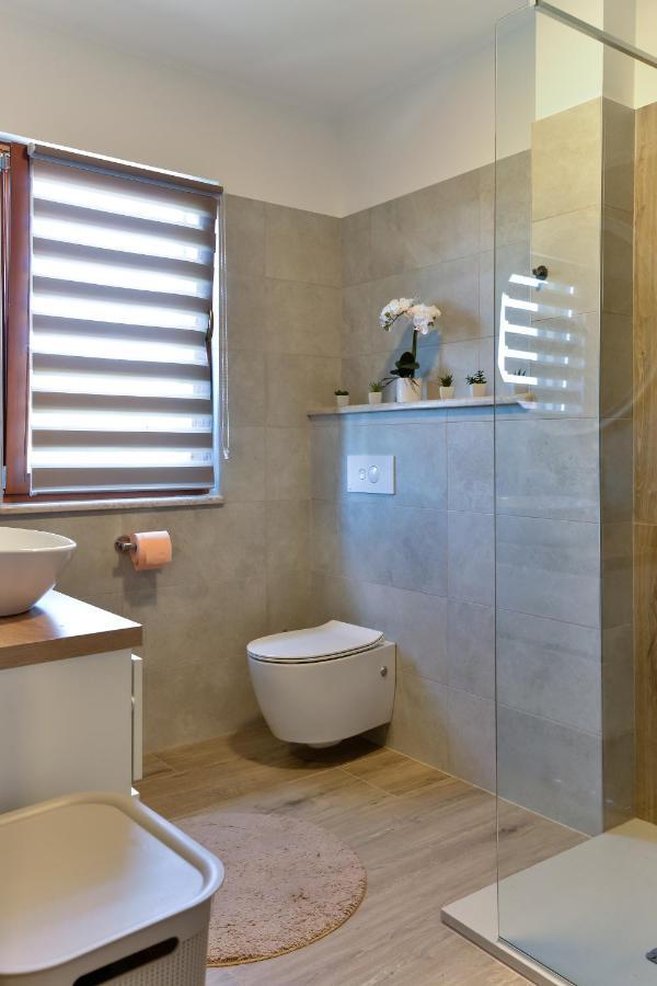 Villa Luciana Spa House, ブイェ エクステリア 写真